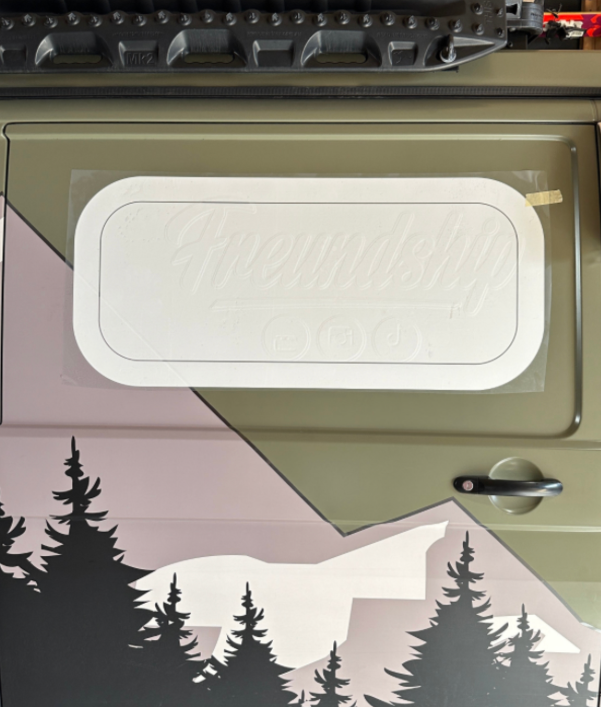Fensterschablonen & Campingzubehör