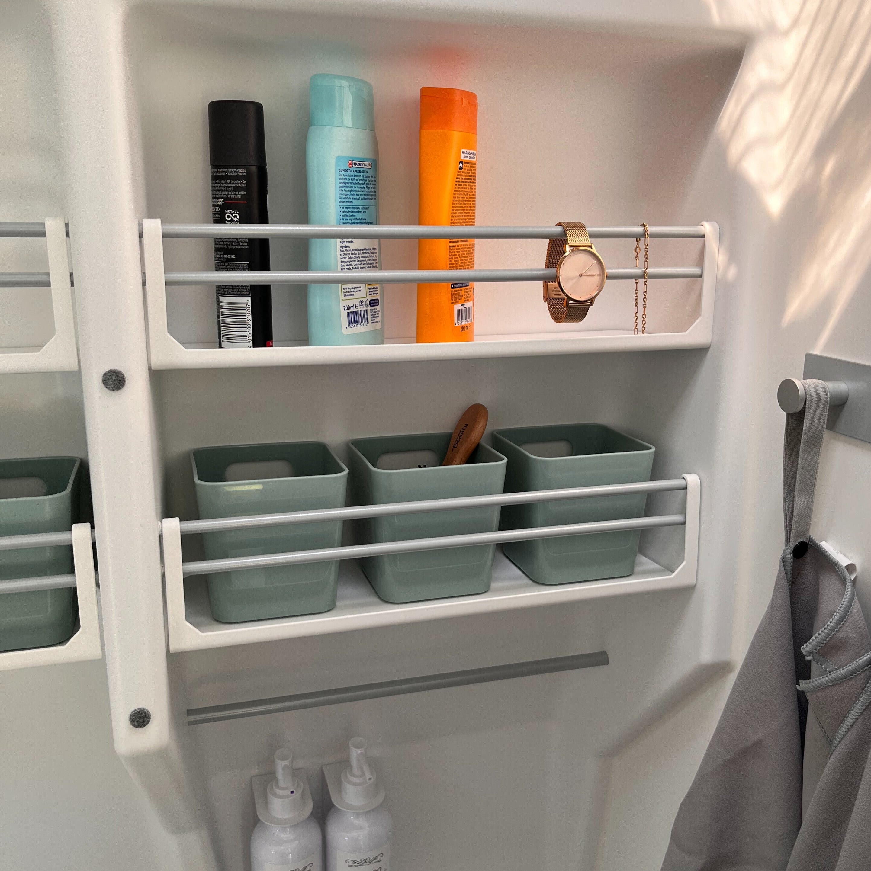 Aufbewahrungsbox VW Grand California 600 680 Bad - Farbe weiß, grau & silbergrün