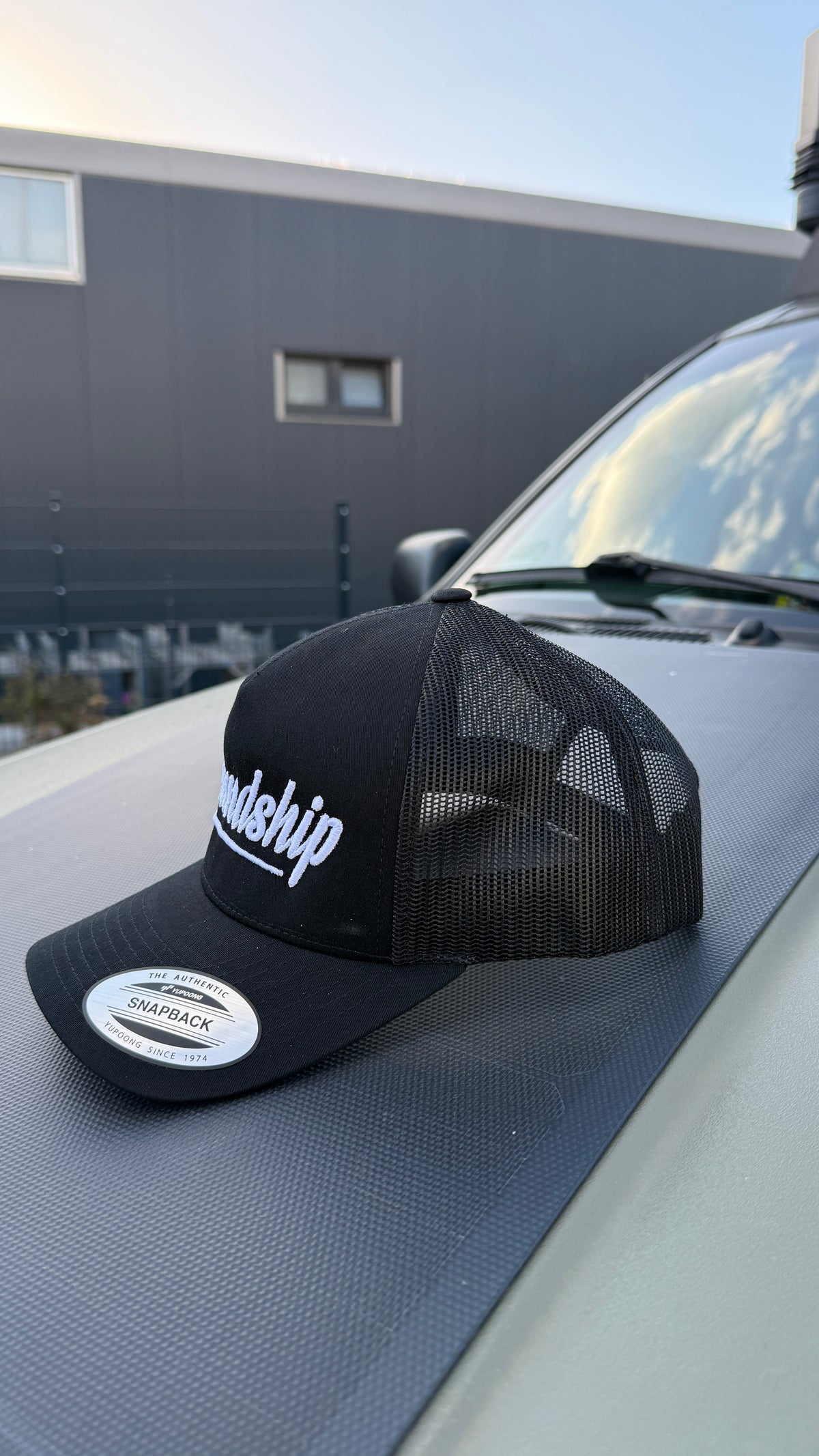 Snapback / Truckercap "Freundship"