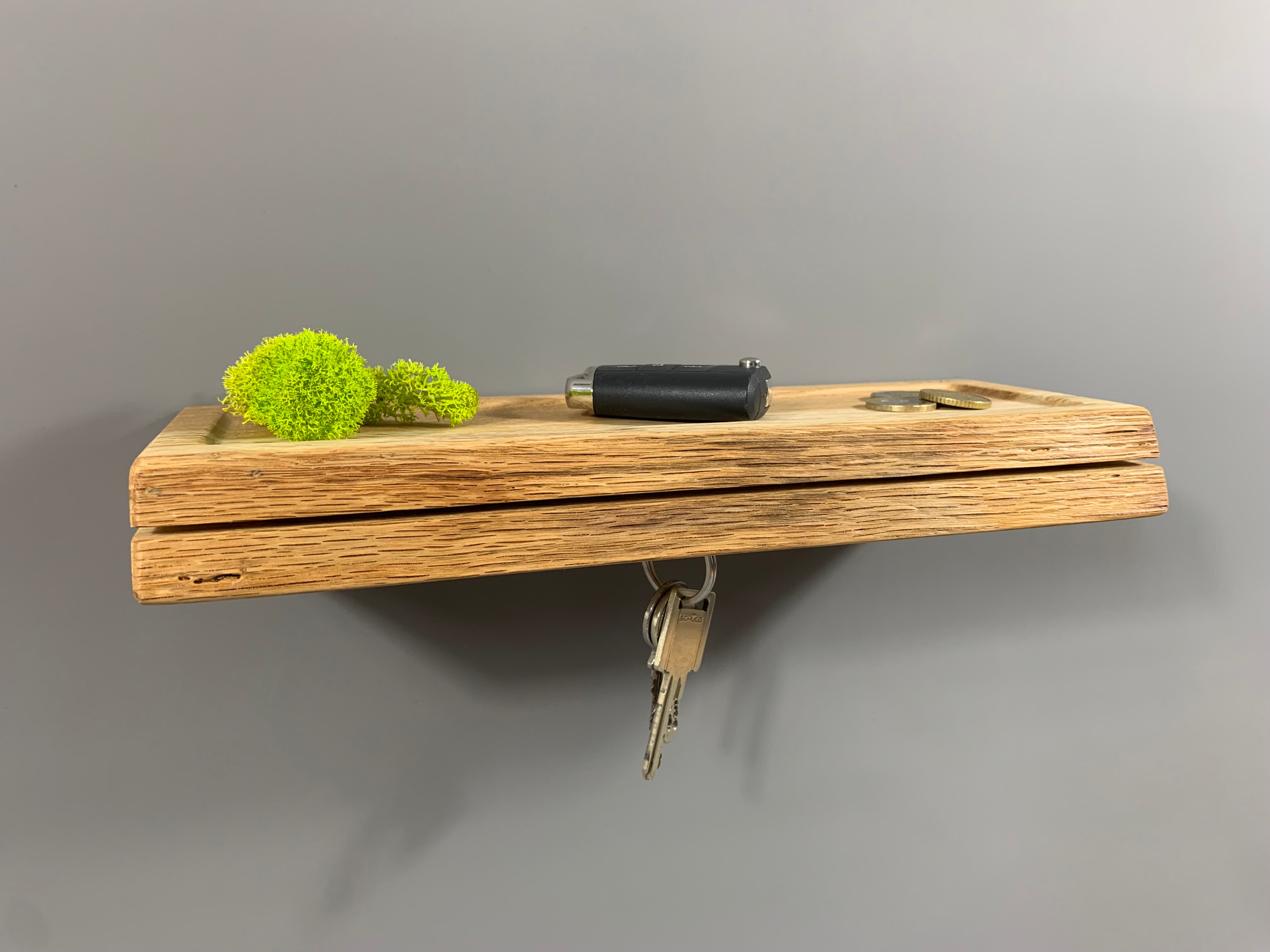 Rustikales Schlüsselbrett aus Massivholz Eiche - magnetisch & mit Ablage