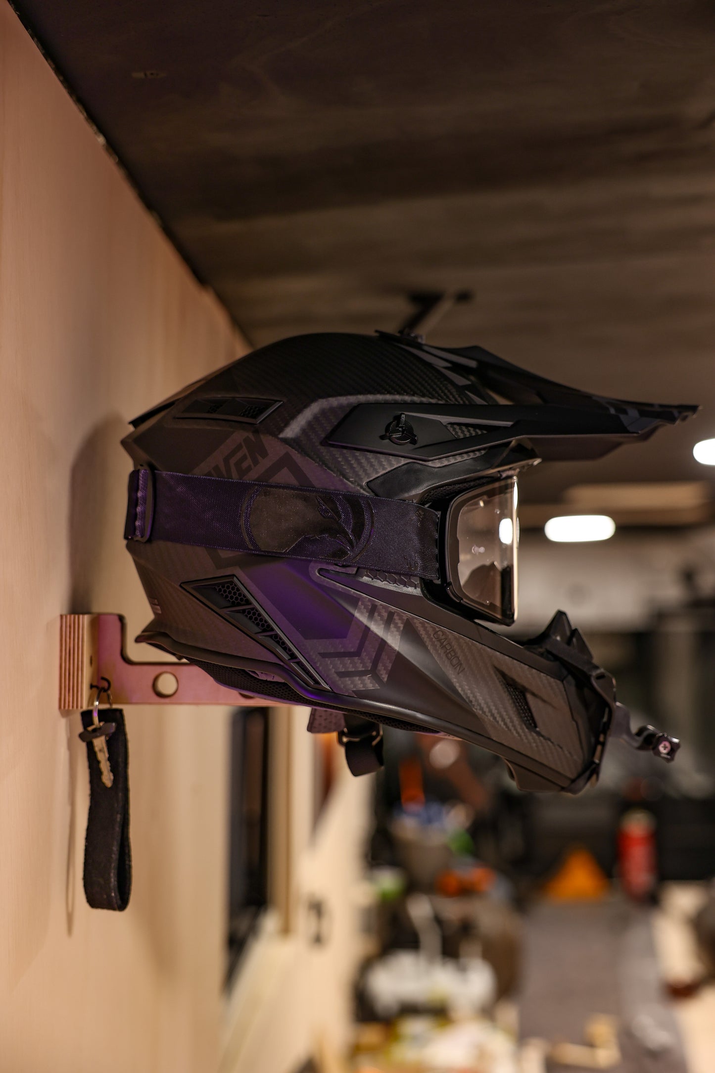 Motorrad Helm und Lederkombi / Rückenprotektor Wandhalter mit eigener GRAVUR