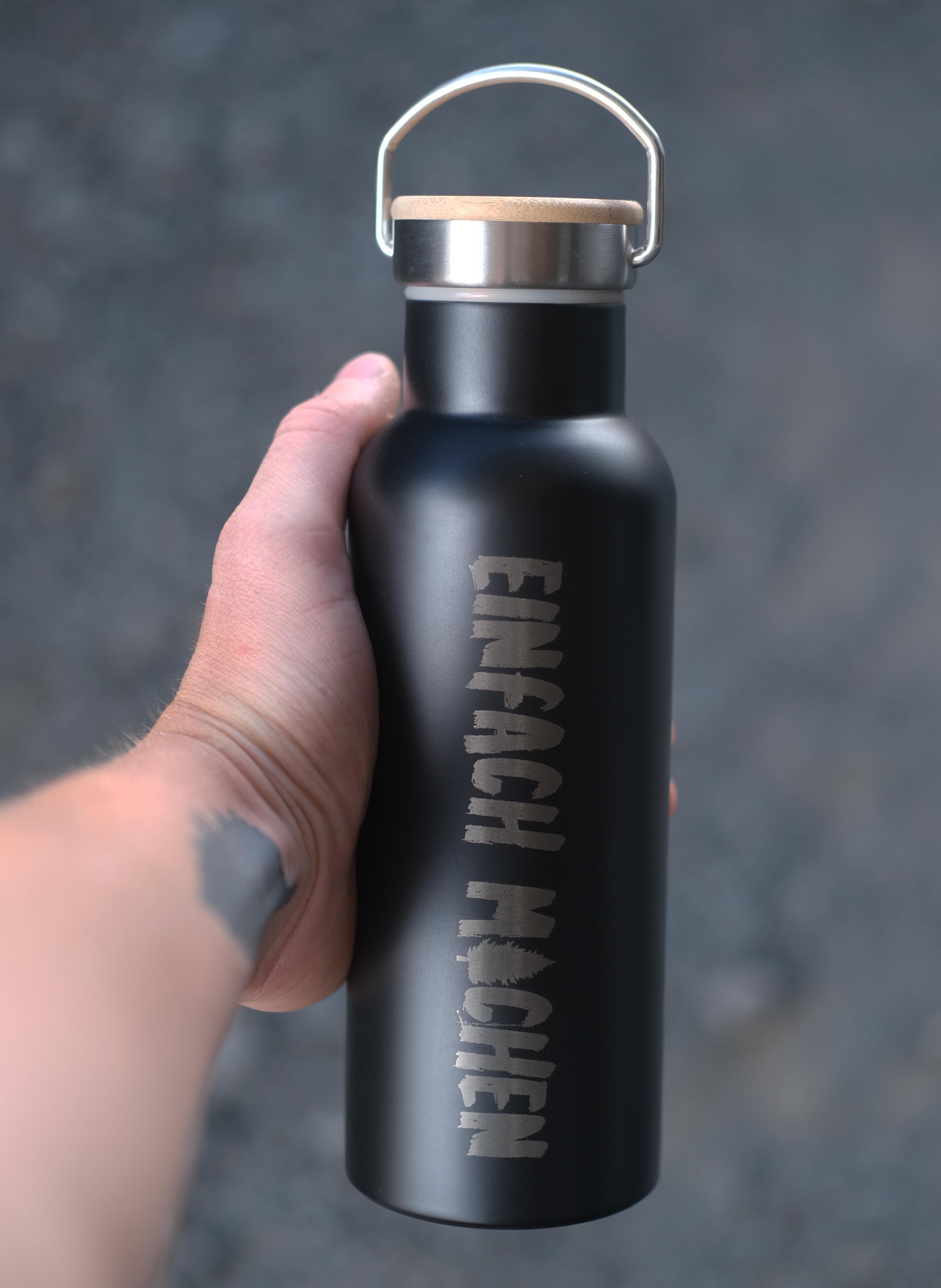 Freundship "einfach machen." Edelstahl Trinkflasche schwarz mit Bambus Deckel