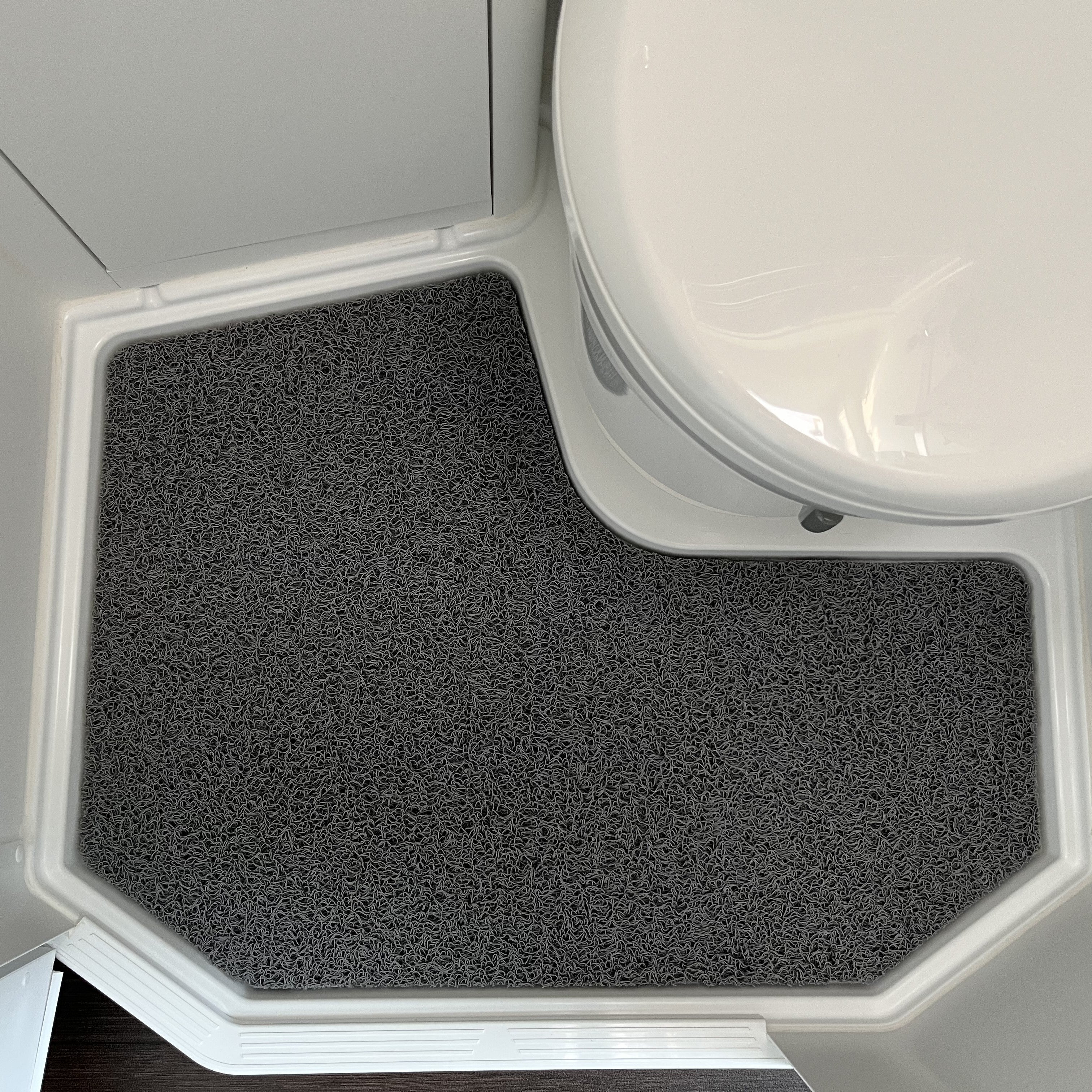 VW Grand California 600 & 680 Badmatte | Passgenaue Schlingenmatte für Dein Bad