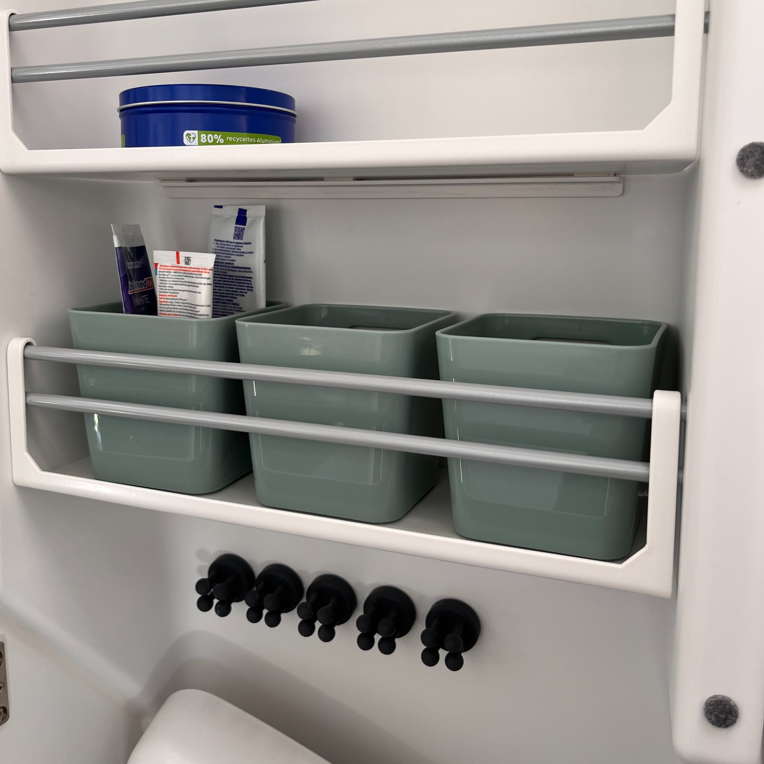 Aufbewahrungsbox VW Grand California 600 680 Bad - Farbe weiß, grau & silbergrün