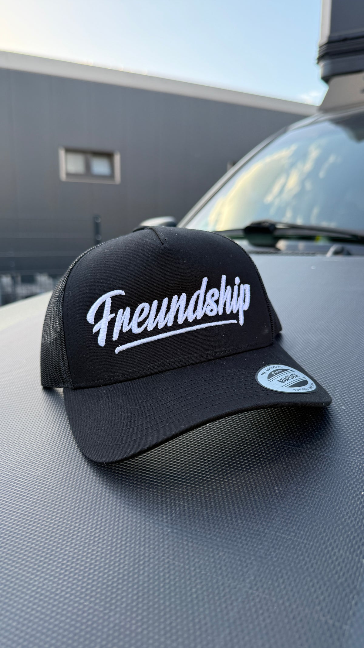 Snapback / Truckercap "Freundship"